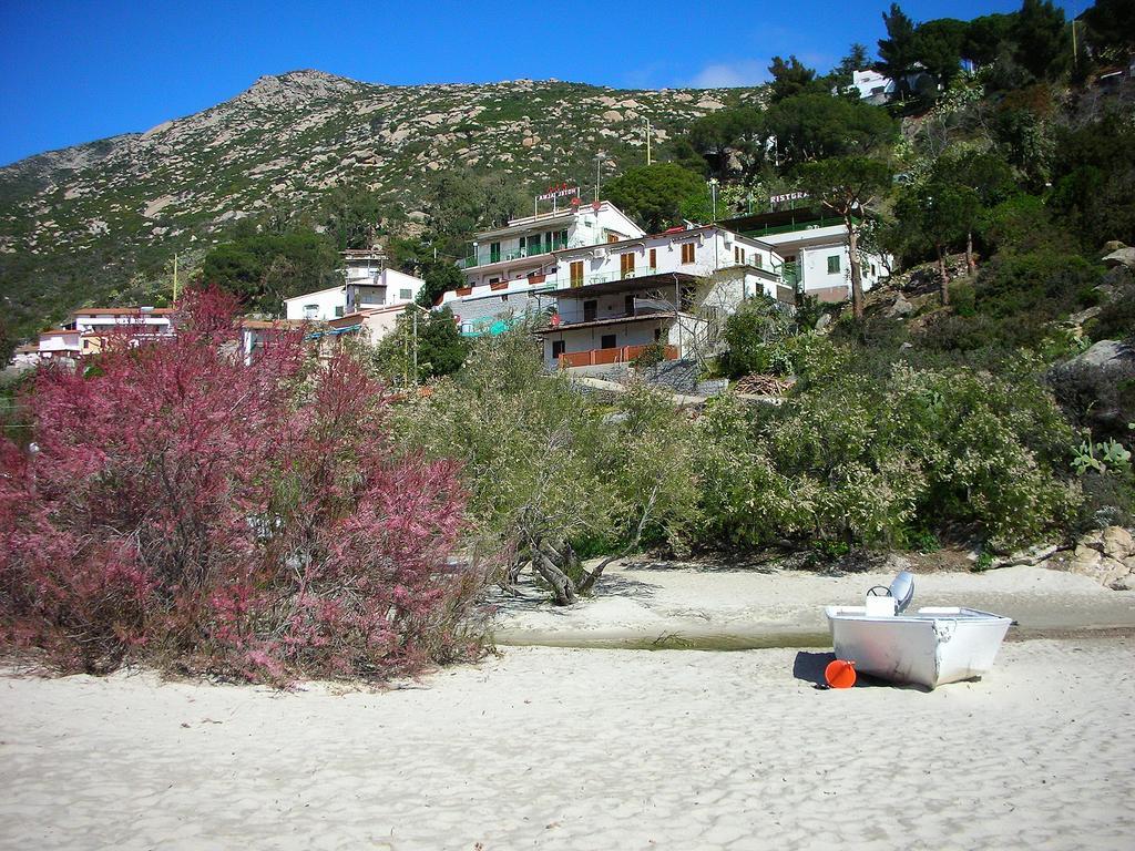 Hotel Alma Fetovaia Buitenkant foto