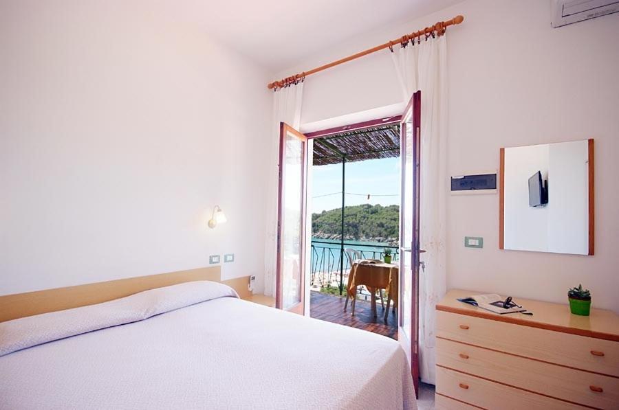 Hotel Alma Fetovaia Buitenkant foto